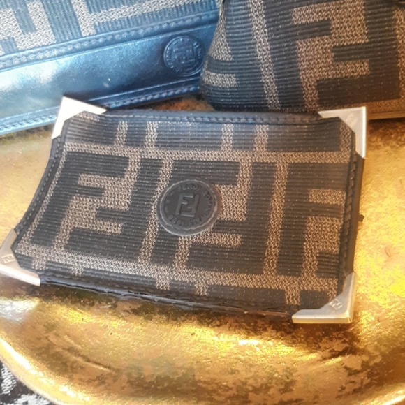 SOLD. DO NOT BUY💋🇮🇹FENDI VINTAGE 3 PIECE SET - Picture 2 of 8